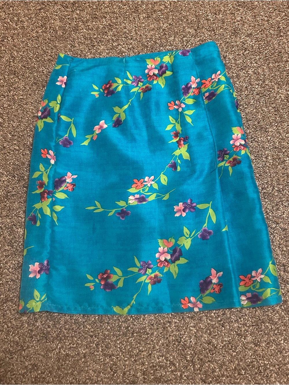 Emily Spencer 14 Bright Teal Floral Pencil Skirt with Slit and Slight Ribbing